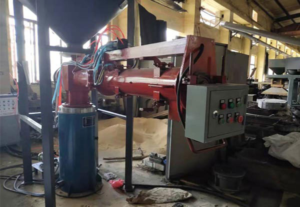 單臂樹(shù)脂砂混砂機(jī)案例